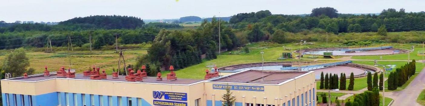 oczyszczalnia ścieków Jamno, w górnym lewym rogu zielone listki